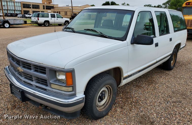image for item HK9223 1996 Chevrolet Suburban C1500  SUV