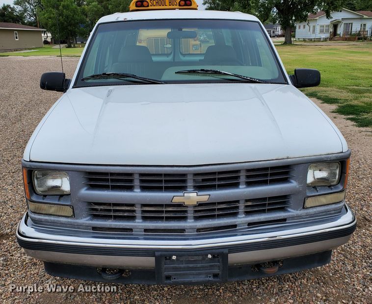 image for item HK9223 1996 Chevrolet Suburban C1500  SUV
