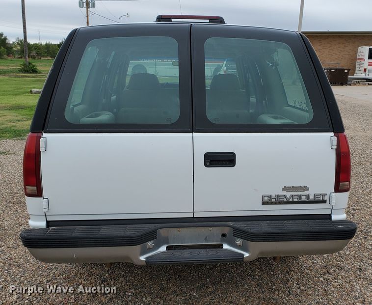 image for item HK9223 1996 Chevrolet Suburban C1500  SUV