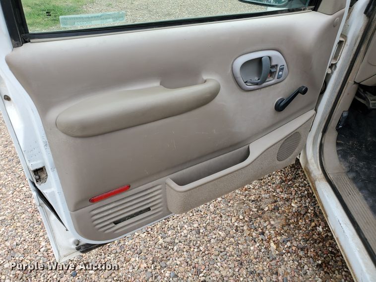 image for item HK9223 1996 Chevrolet Suburban C1500  SUV