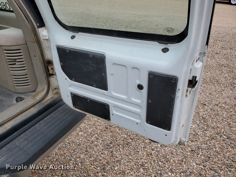 image for item HK9223 1996 Chevrolet Suburban C1500  SUV