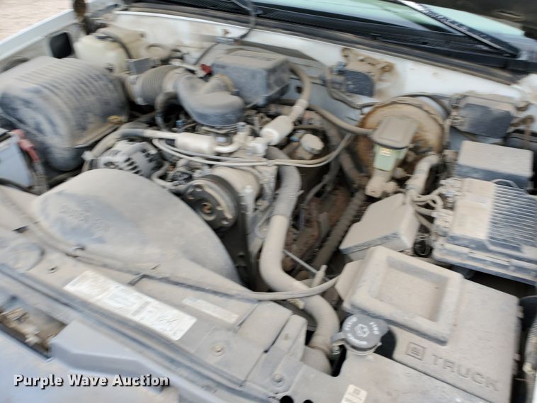 image for item HK9223 1996 Chevrolet Suburban C1500  SUV