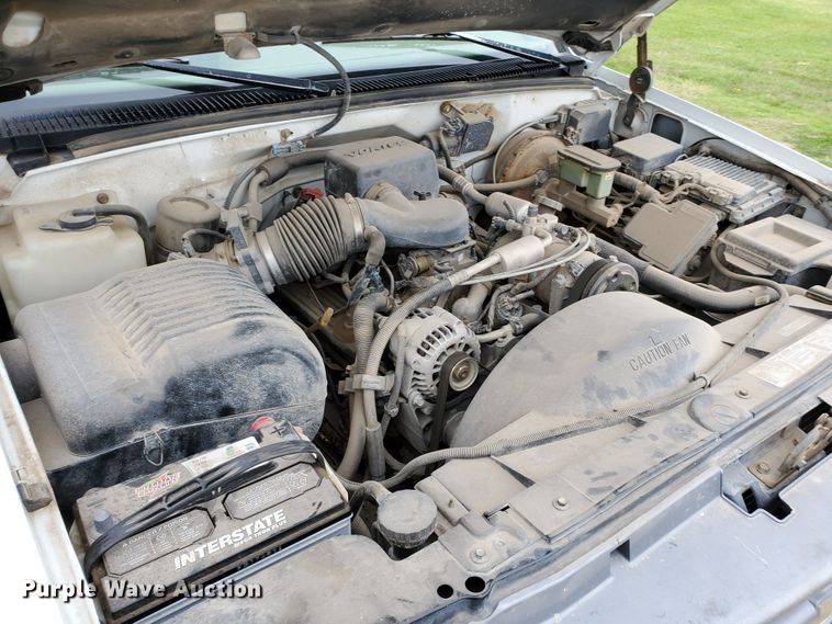 image for item HK9223 1996 Chevrolet Suburban C1500  SUV