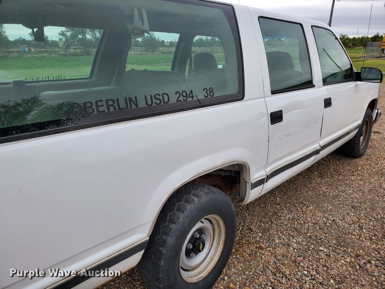 image for item HK9223 1996 Chevrolet Suburban C1500  SUV