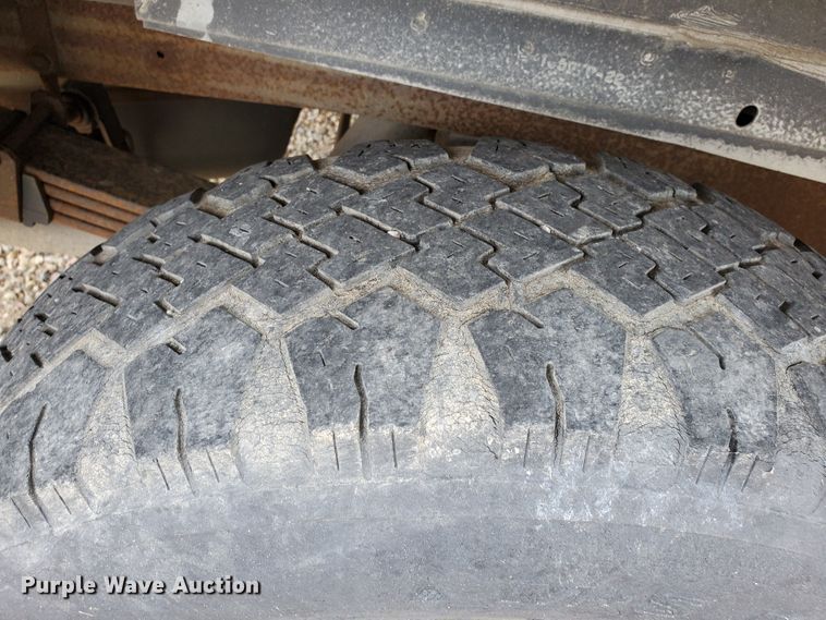 image for item HK9223 1996 Chevrolet Suburban C1500  SUV