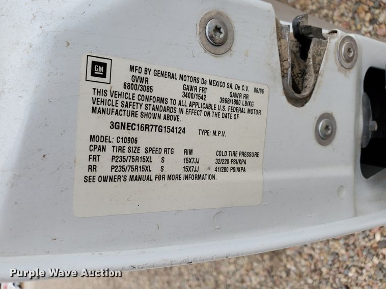 image for item HK9223 1996 Chevrolet Suburban C1500  SUV