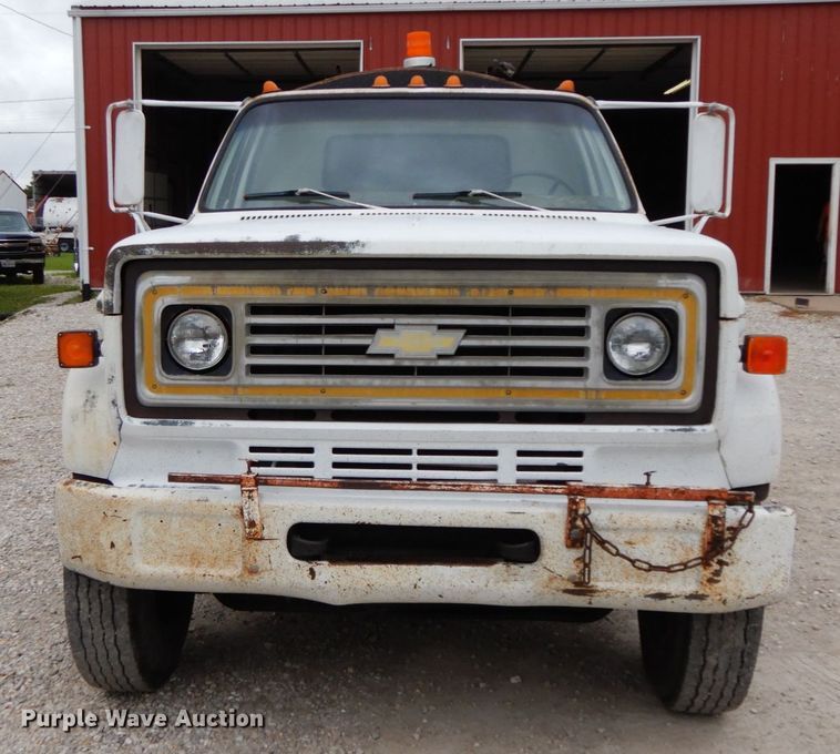 image for item HM9716 1985 Chevrolet 70  oil distributor truck