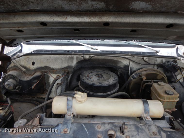 image for item HM9716 1985 Chevrolet 70  oil distributor truck