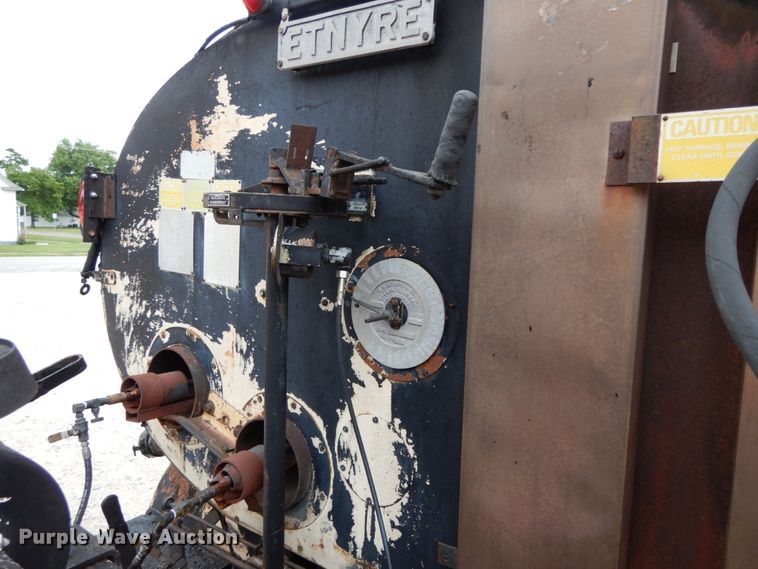 image for item HM9716 1985 Chevrolet 70  oil distributor truck