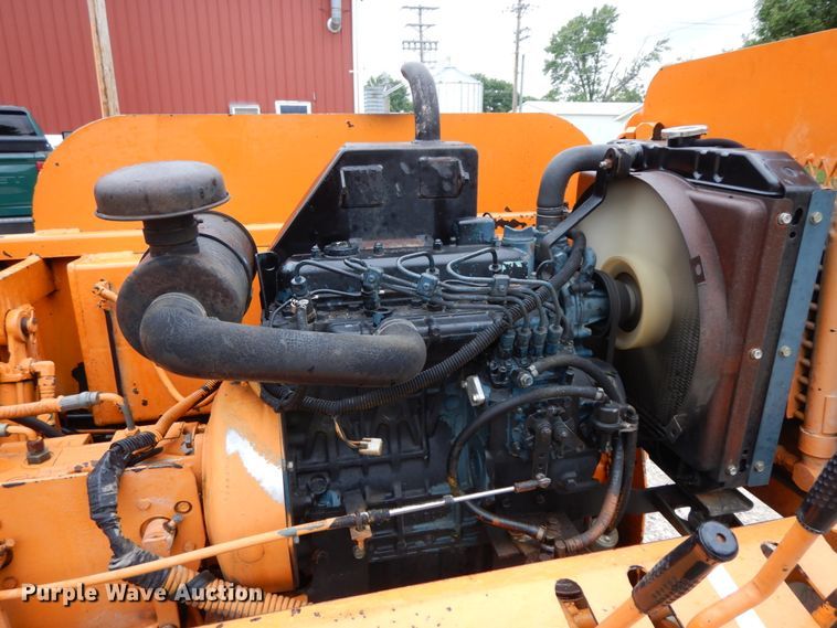 image for item HM9717 1998 Mauldin 690E  paver