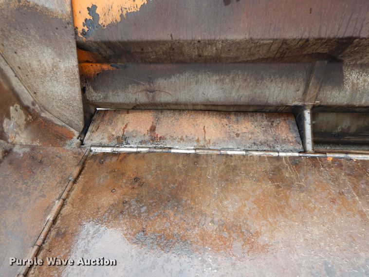 image for item HM9717 1998 Mauldin 690E  paver