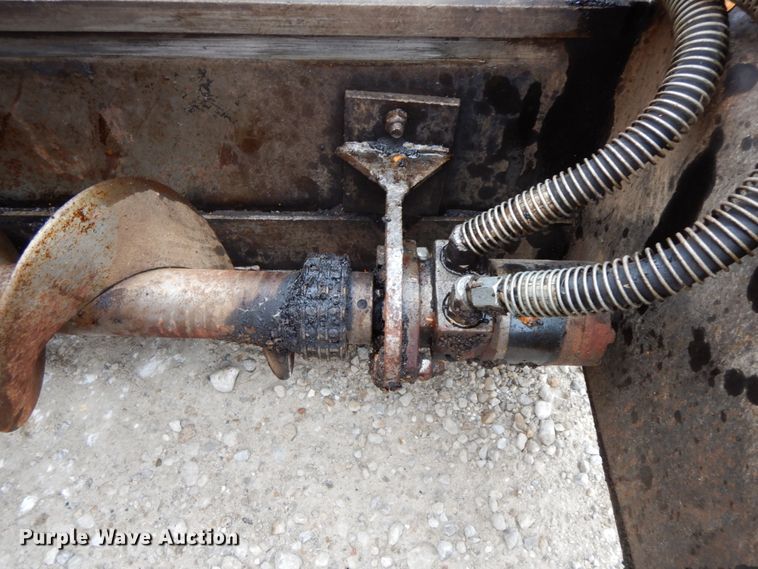 image for item HM9717 1998 Mauldin 690E  paver