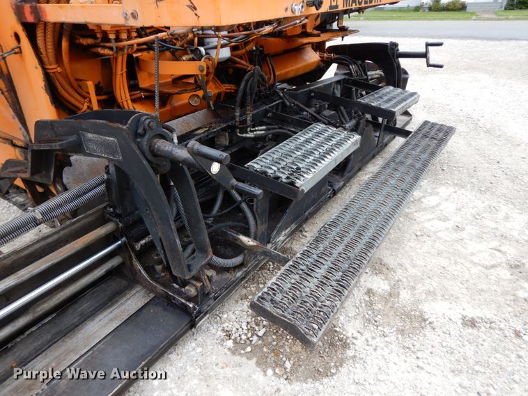 image for item HM9717 1998 Mauldin 690E  paver