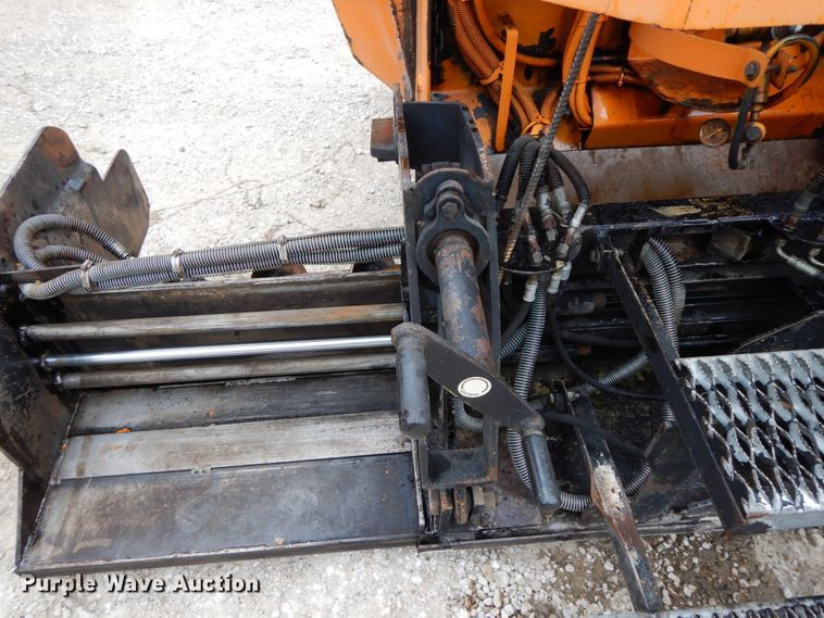 image for item HM9717 1998 Mauldin 690E  paver