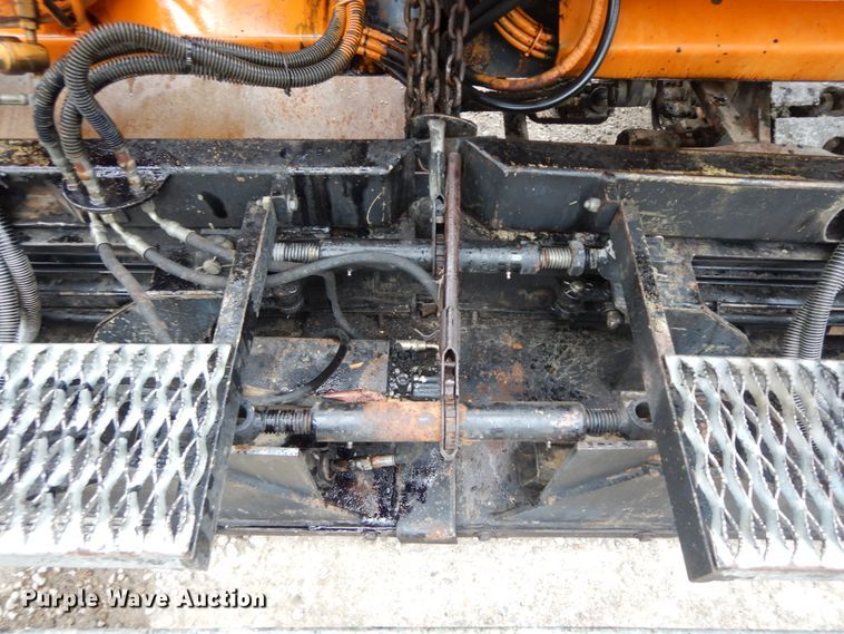 image for item HM9717 1998 Mauldin 690E  paver