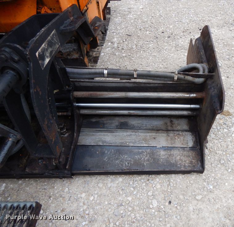 image for item HM9717 1998 Mauldin 690E  paver