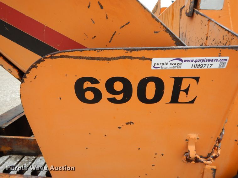 image for item HM9717 1998 Mauldin 690E  paver