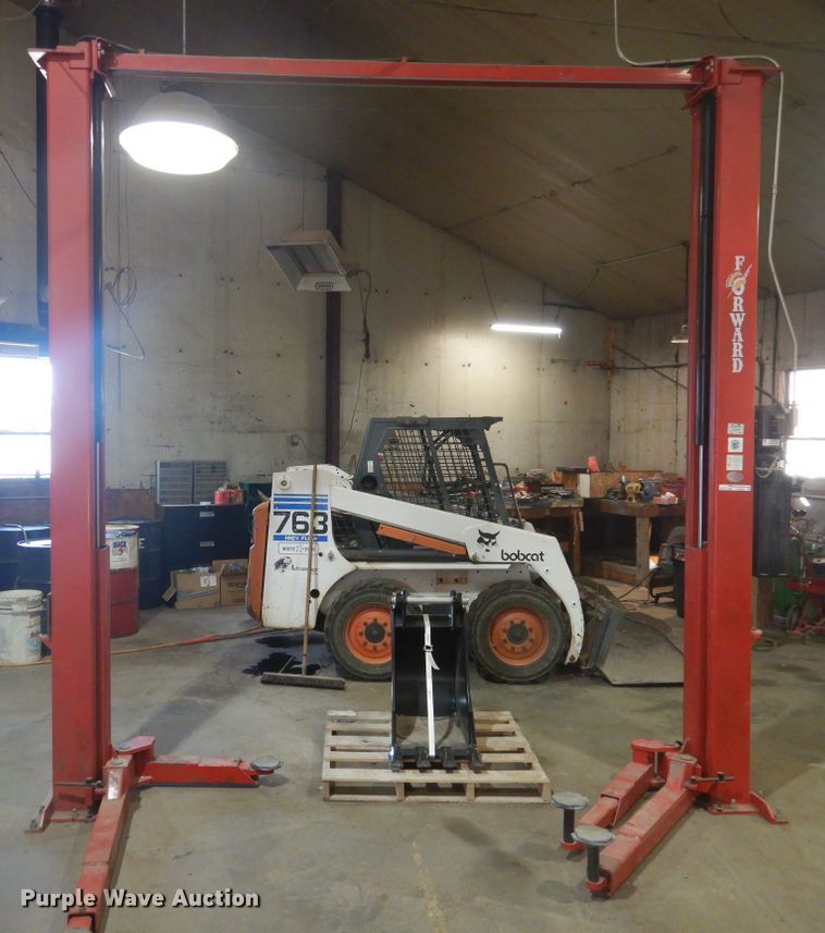 image for item HO9000 Forward Manufacturing DP10A lift