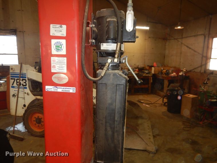 image for item HO9000 Forward Manufacturing DP10A lift