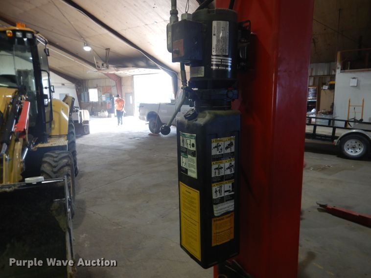 image for item HO9000 Forward Manufacturing DP10A lift