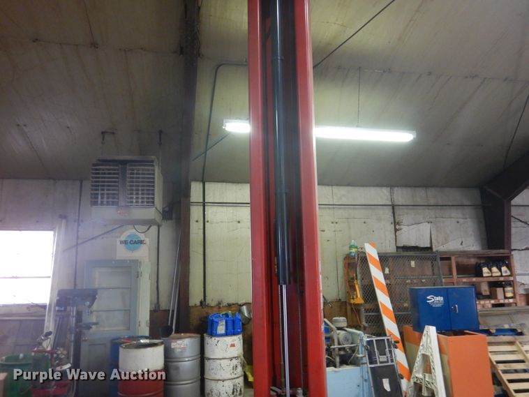 image for item HO9000 Forward Manufacturing DP10A lift