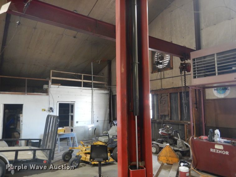 image for item HO9000 Forward Manufacturing DP10A lift