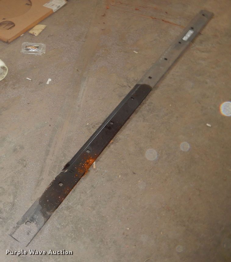 image for item HO9004 92.5"W wear bar