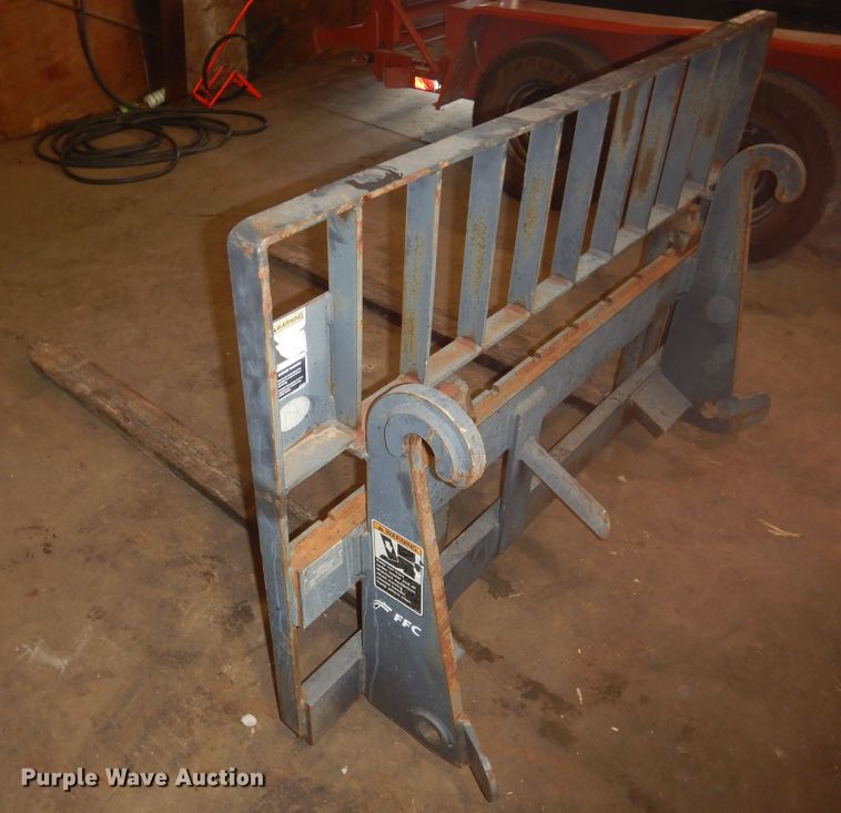 image for item HO9005 Paladin 100447-0733 pallet forks