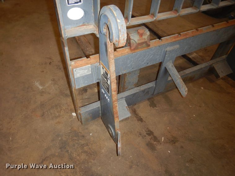 image for item HO9005 Paladin 100447-0733 pallet forks