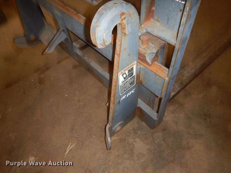 image for item HO9005 Paladin 100447-0733 pallet forks