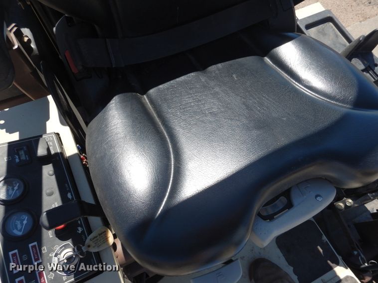 image for item HV9202 2011 Grasshopper 930D ZTR lawn mower