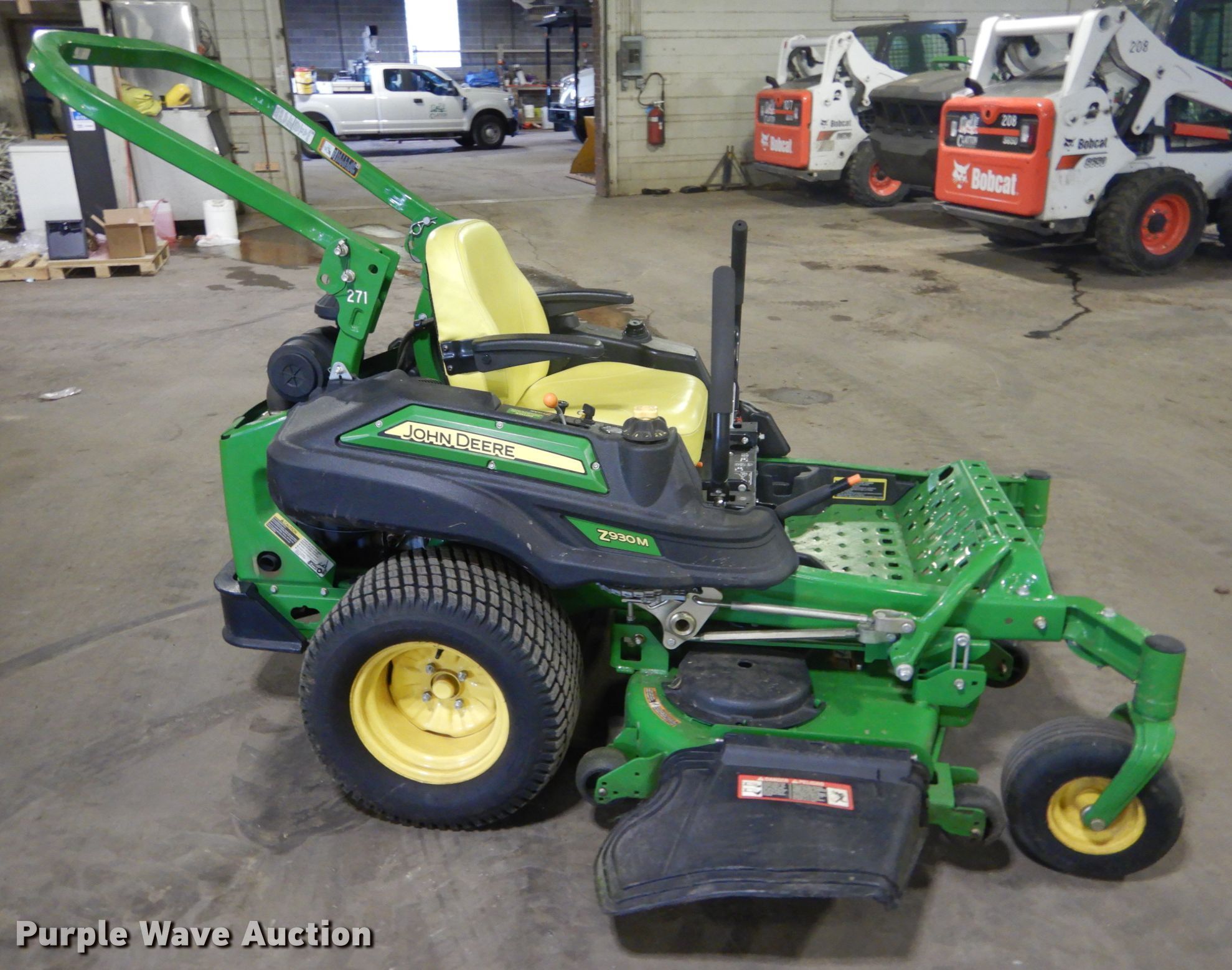 2015 John Deere Z930M ZTR lawn mower in Clayton, MO Item GV9166 sold Purple Wave