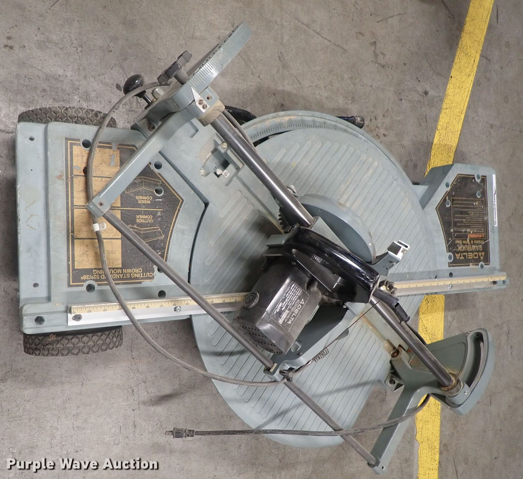 Delta Sawbuck trim saw in Wichita, KS Item GV9472 sold Purple Wave