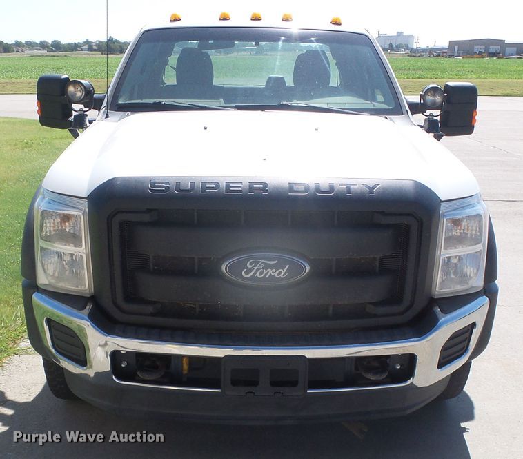 image for item DD0420 2013 Ford F550 Super Duty  truck cab and chassis