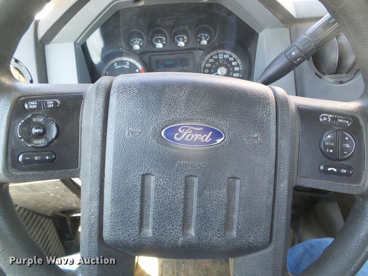 image for item DD0420 2013 Ford F550 Super Duty  truck cab and chassis