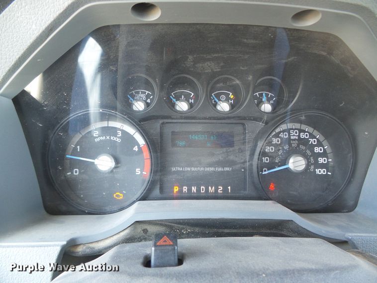 image for item DD0420 2013 Ford F550 Super Duty  truck cab and chassis