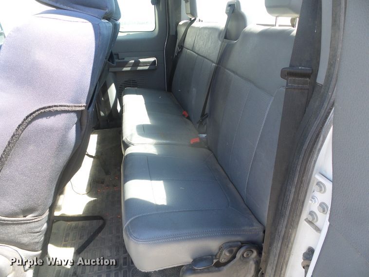 image for item DD0420 2013 Ford F550 Super Duty  truck cab and chassis