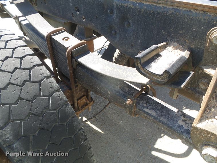 image for item DD0420 2013 Ford F550 Super Duty  truck cab and chassis