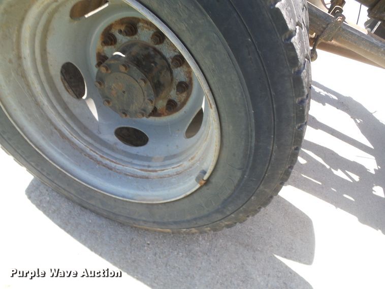 image for item DD0420 2013 Ford F550 Super Duty  truck cab and chassis