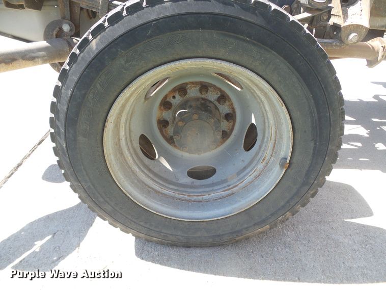 image for item DD0420 2013 Ford F550 Super Duty  truck cab and chassis