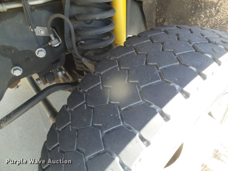 image for item DD0420 2013 Ford F550 Super Duty  truck cab and chassis