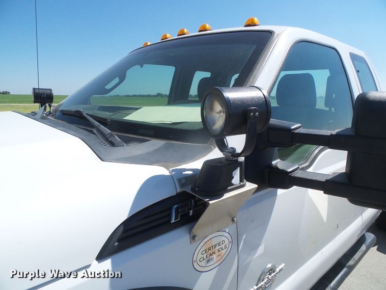 image for item DD0420 2013 Ford F550 Super Duty  truck cab and chassis