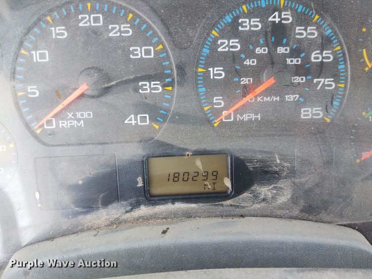 image for item DE6978 2007 International 4300  box truck