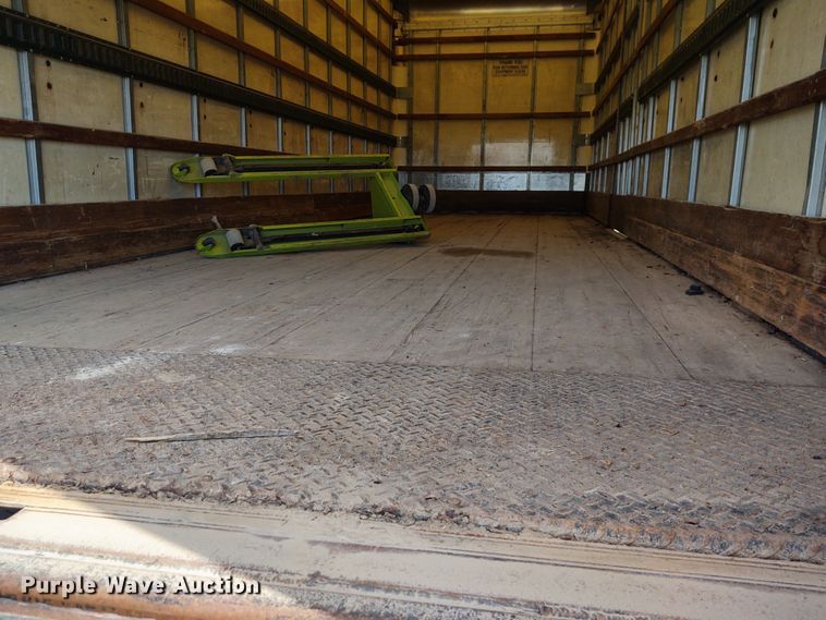 image for item DE6978 2007 International 4300  box truck