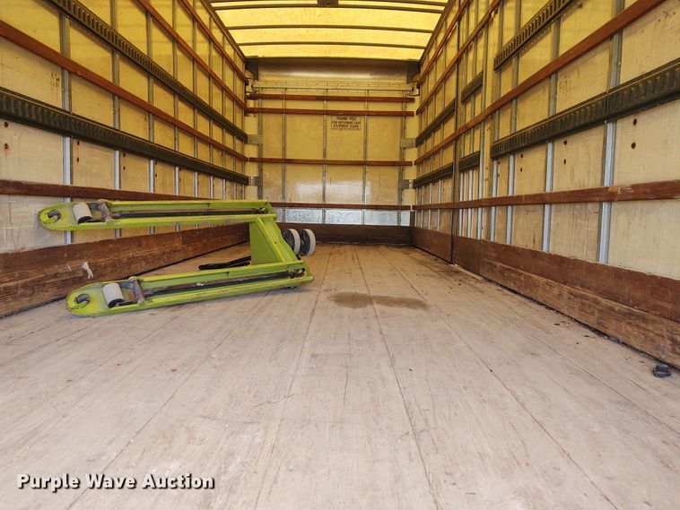 image for item DE6978 2007 International 4300  box truck