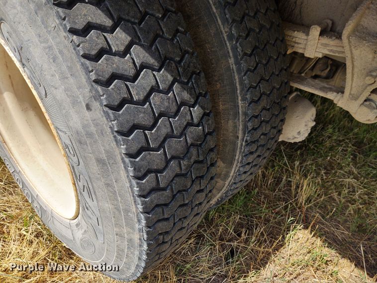 image for item DE6978 2007 International 4300  box truck