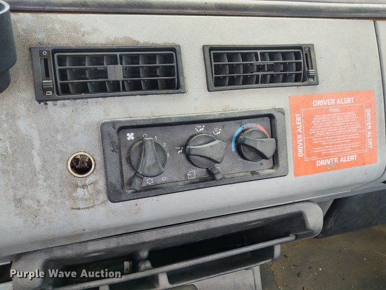 image for item DE7049 1997 Freightliner FL70  truck cab and chassis