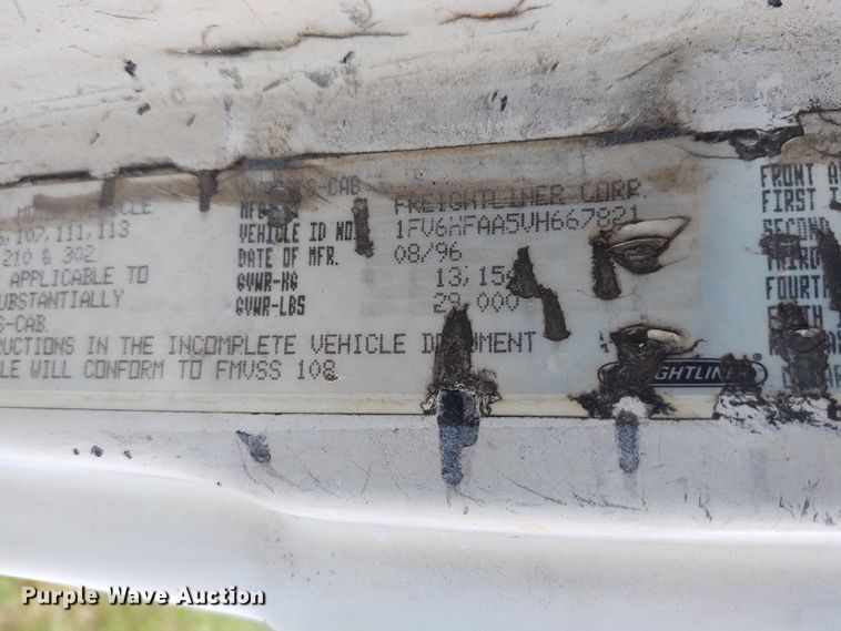 image for item DE7049 1997 Freightliner FL70  truck cab and chassis