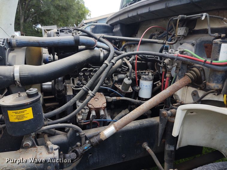 image for item DE7049 1997 Freightliner FL70  truck cab and chassis