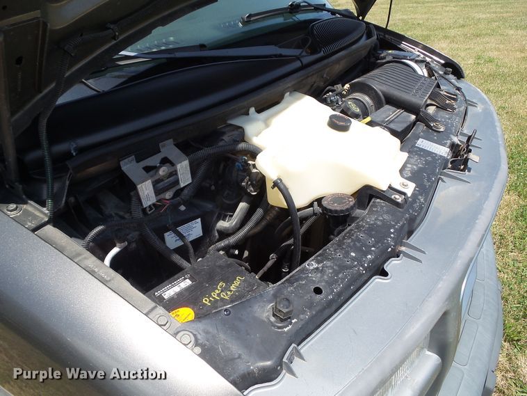 image for item DF0846 2002 GMC Savana G1500  handicap accessible van